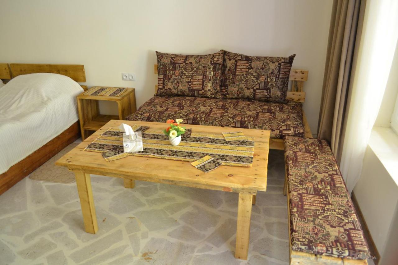 Bjnihouse, Guest House 外观 照片